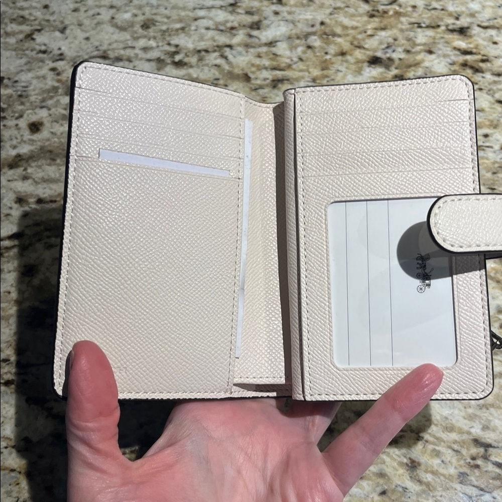 NWOT Coach | Medium Corner Zip Around Wallet | Chalk | F11484 - Picture 3 of 6